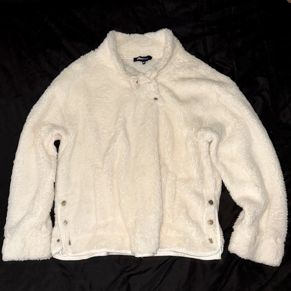 ALICE BLUE | Women’s Fluffy Faux Fur Pullover Top | Ivory Color | Size Medium